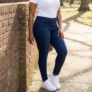 EUC- dark blue skinny leg jeans.